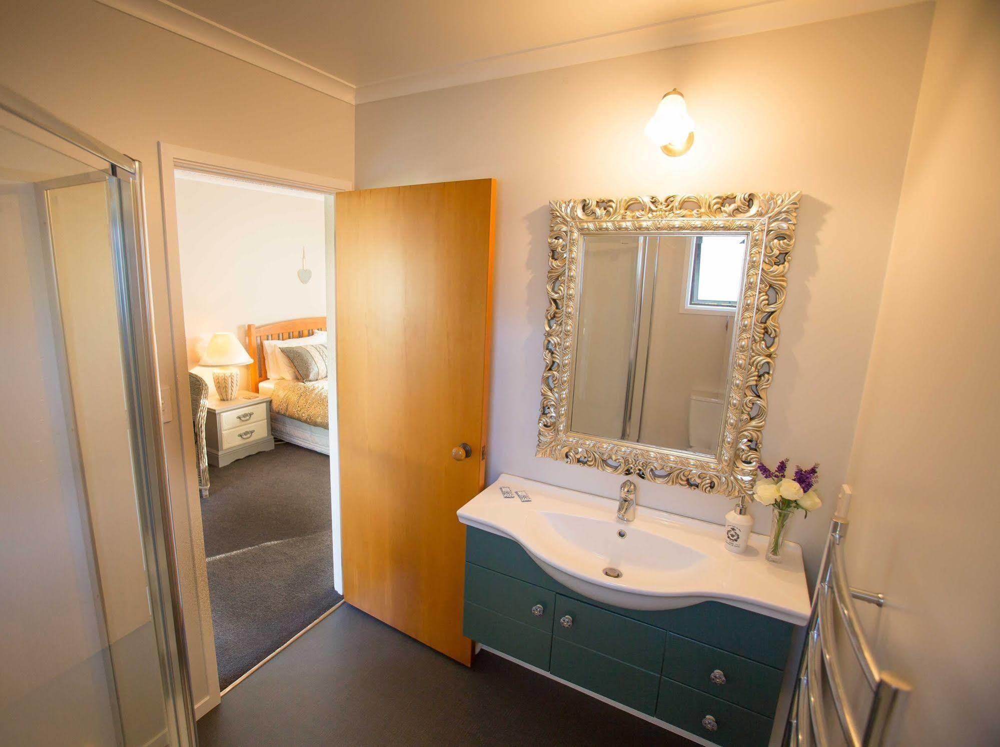 טאורנגה Rolling Hills Country Stay B&B מראה חיצוני תמונה